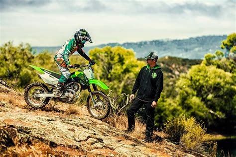 2020 Kawasaki KLX140 Guide • Total Motorcycle