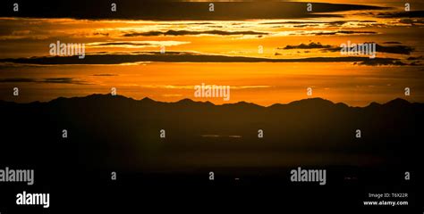 Early morning sunrise over valley of fire and las vegas Stock Photo - Alamy