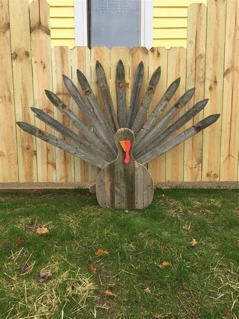 Wooden picket fence turkey | Fall halloween decor, Thanksgiving wood ...