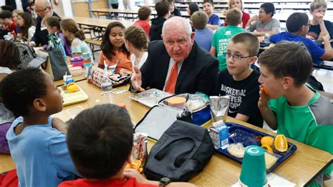 School lunches: New rules ease restrictions on milk, whole grains, sodium