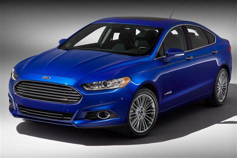 2013 Ford Fusion Hybrid Review, Specs, Pictures, Price & MPG