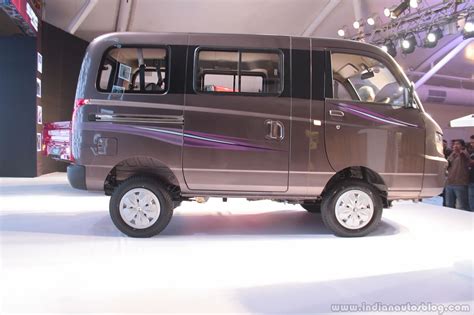 Mahindra Supro Van side