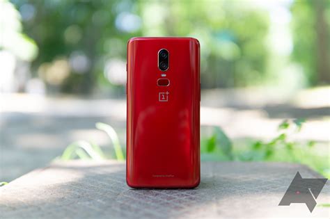 OnePlus phones are constantly deleting speed dial contacts, but a fix ...