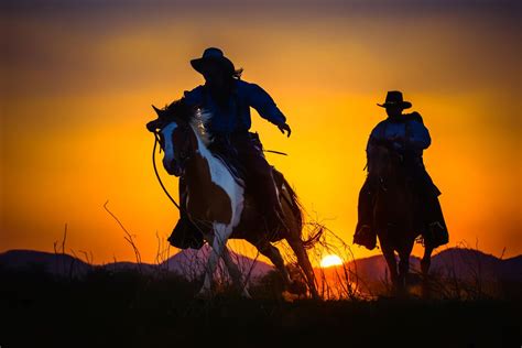 5 Great Places To Ride Horses In America