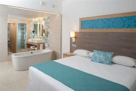 RIU Palace Tropical Bay All Inclusive | Classic Vacations