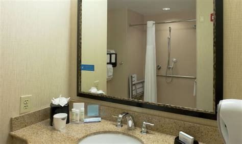 Rooms at the Hampton Inn Hotel in New Brunswick, NJ