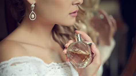 Perfume Beauty 3 Full HD Wallpaper and Background | 3024x1701 | ID:641459