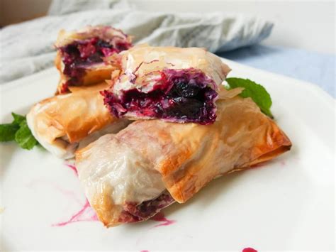 Balsamic Blueberry Phyllo Rolls Recipe