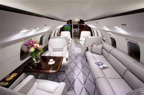 Bombardier Challenger 605 Specifications