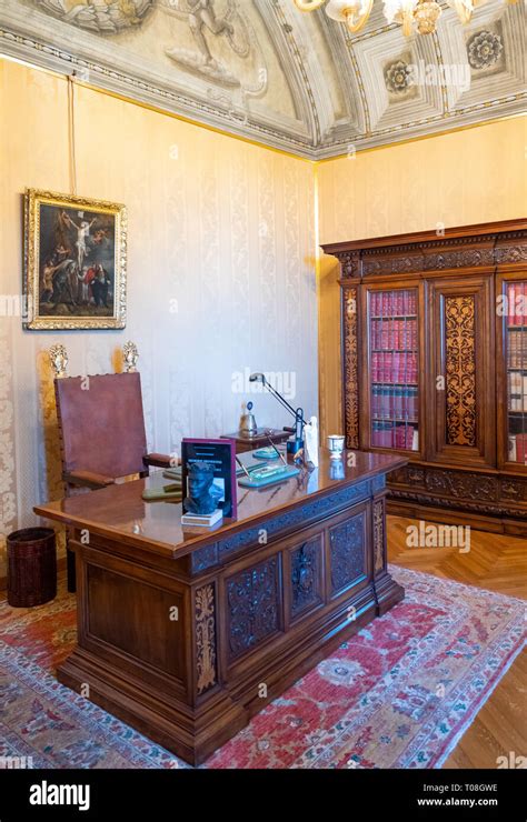 A study room of he apostolic palace hi-res stock photography and images ...