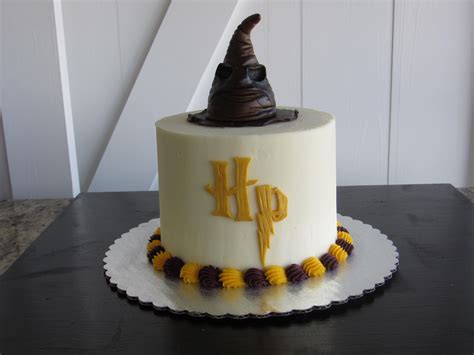 Harry Potter Custom Cake | Harry potter birthday cake, Harry potter ...