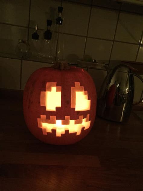 Carved Minecraft Halloween Pumpkin! | Rebrn.com