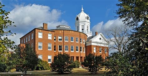 Old Monroe County Courthouse at Monroeville, AL (home of To Kill A ...