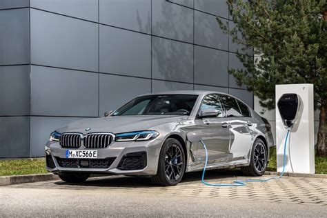 Which BMW Hybrid Cars Are For Sale in 2021