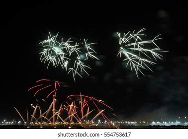 Bahrain National Day Fireworks Stock Photo 554753617 | Shutterstock