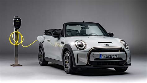 2023 MINI Cooper SE Convertible Debuts With 125 Miles Of Range