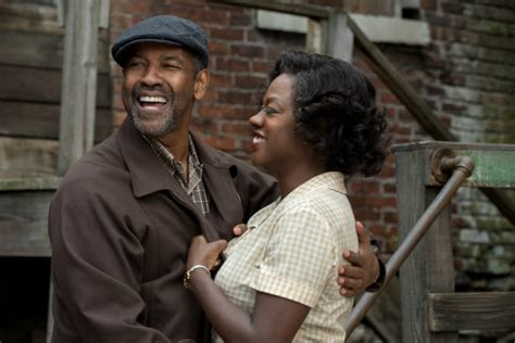 How Denzel Gained Trust From FENCES Movie Cast - HOLLYWOOD JUNKET