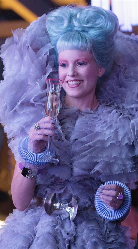 Elizabeth Banks as Effie Trinket in 'The Hunger Games: Catching Fire ...