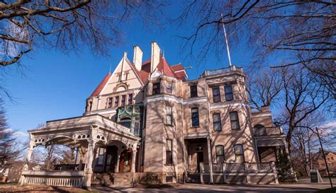 12 Must-See Museums in Pittsburgh, PA, for Art & History Lovers