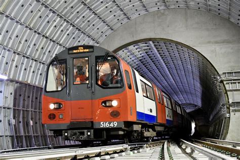 First train travels over new Northern line extension junction - Rail UK