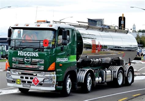 HINO. 700-Series 8X4 Fuel Delivery Truck. N.Z. Toyota, Trucks, Delivery ...