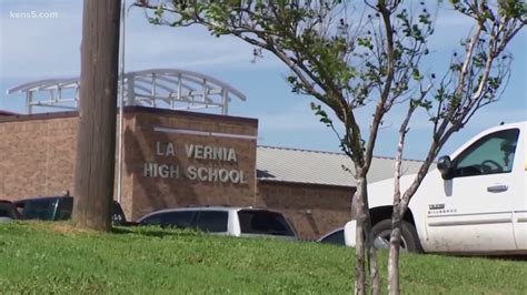 La Vernia HS closes after student who attended prom tested positive for COVID-19 | kens5.com