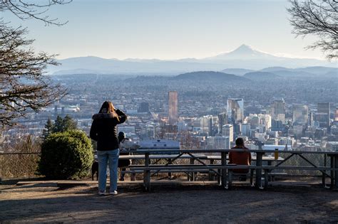 The Hike to Pittock Mansion: A Complete Trail Guide (2024)