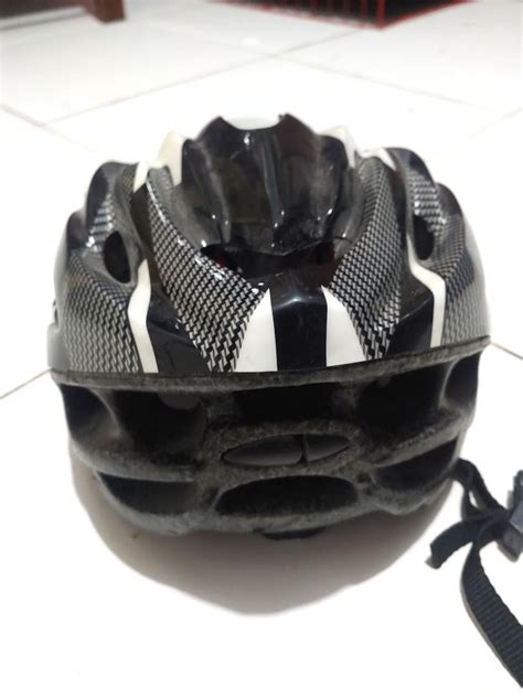 GIANT Bicycle Helmet, Sports Equipment, Bicycles & Parts, Bicycles on ...