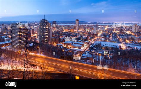 Hamilton skyline from niagara escarpment hi-res stock photography and images - Alamy