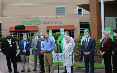 Gov. Kemp tours temporary medical units at Floyd Medical Center | Local ...