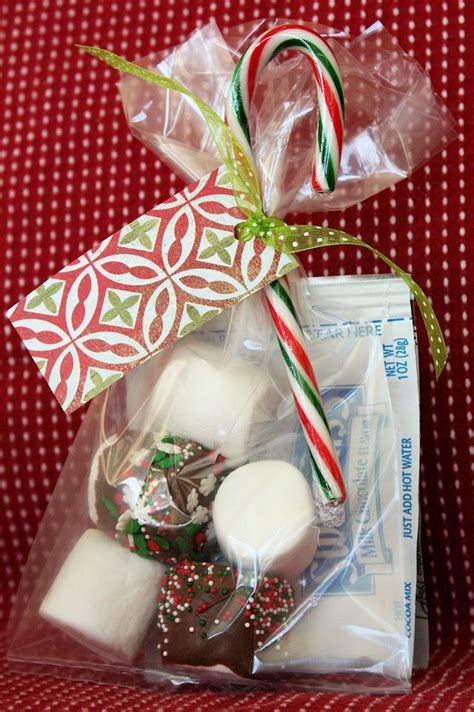 20++ Christmas Goodie Bag Ideas For Coworkers - HOMYHOMEE