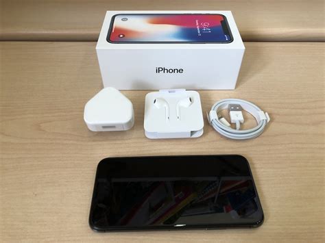 iPhone X Unboxing Photos