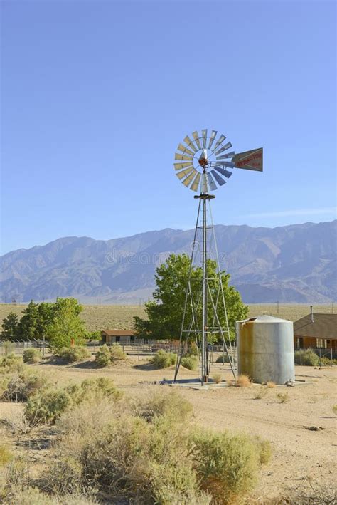 Vintage Water Pump / Windmill in Rural Landscape Stock Image - Image of american, electric: 40553105