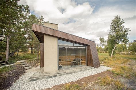 Cabin with Green Roof Offers a Window into Mesmeric Norwegian Scenery | Decoist