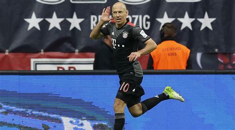 Watch: Arjen Robben goal caps 5-4 victory for Bayern Munich - Sports Illustrated