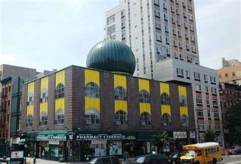 The green dome makes it stand out in Harlem - Review of Masjid Malcolm Shabazz Mosque, New York ...