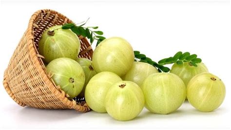 Amla For Skin: How To Use The Ayurvedic Superfood For a Beautiful and Glowing Skin - NDTV Food