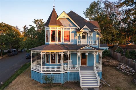 Property Watch: An Iconic 1896 Queen Anne Victorian in Oregon City | Portland Monthly