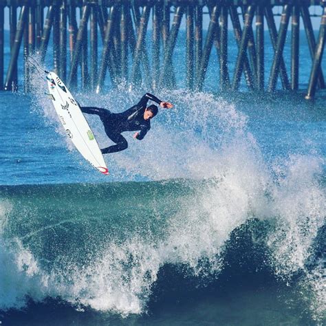 San Clemente Pier Surf Photo by Marc Treiser (ciatreiser on instagram) | 6:06 am 25 Dec 2019