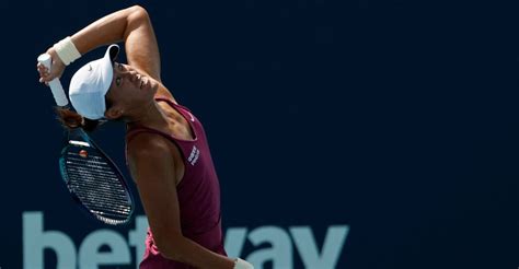 Wang holds off Fruhvirtova in Miami - Tennis Majors