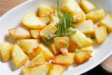 How to Make Patatas Bravas (with Pictures) - wikiHow