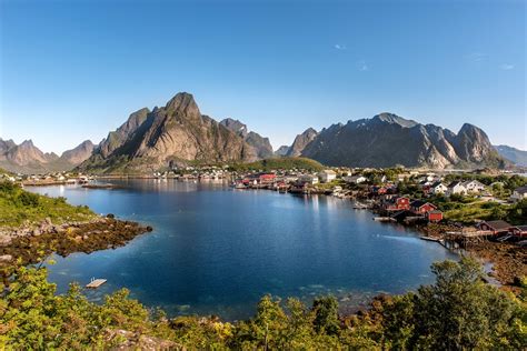 Reinebringen, Beaches, Campings, Hiking & Tours - XL Lofoten Guide