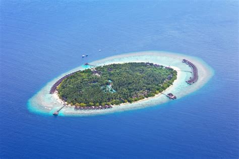 Maldives Dive Directory — Raa Atoll & Baa Atoll - Underwater360