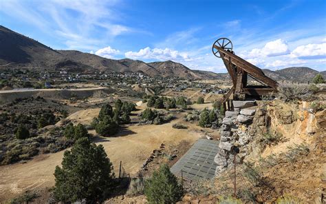 Comstock Mining Loop - hiking in Nevada