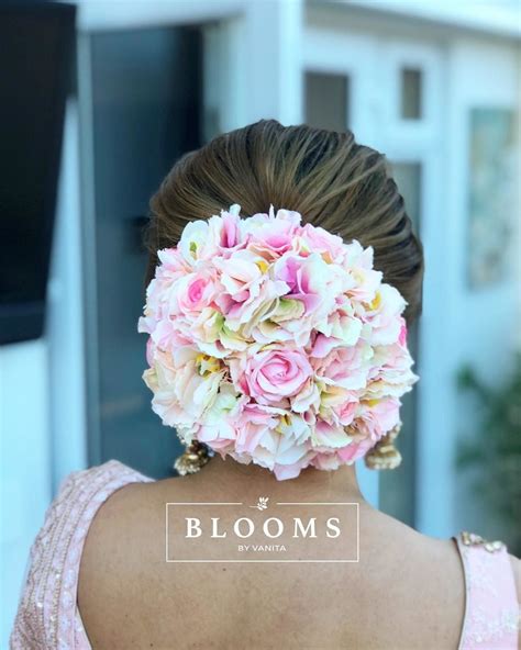 Latest & Most Beautiful Floral Buns We spotted on Real Brides | ShaadiSaga