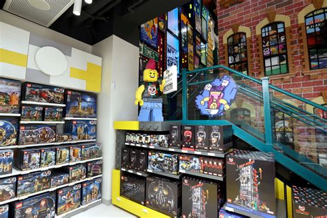 LEGO Reveals New York Flagship Store on Fifth Avenue - The Brick Fan