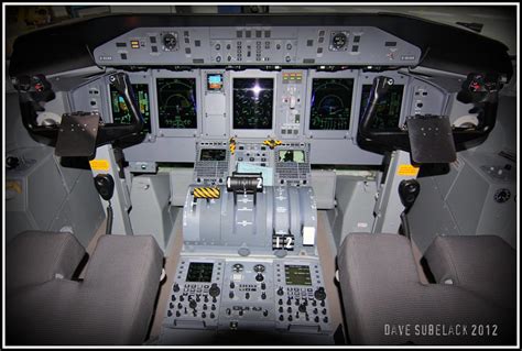 Bombardier Q400 Cockpit | Dave Subelack | Flickr