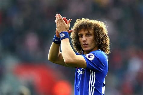 Everyone is talking about David Luiz' new hairstyle in Chelsea's game ...