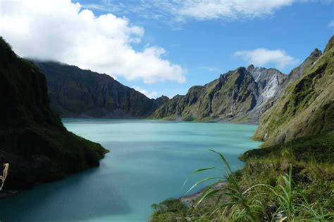 Mount Pinatubo - Beautiful tourist spot in the world