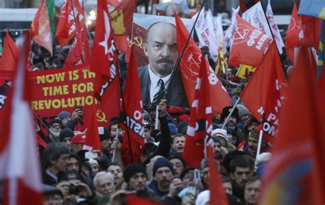 Decenas de miles de comunistas celebran en Moscú el centenario de la ...